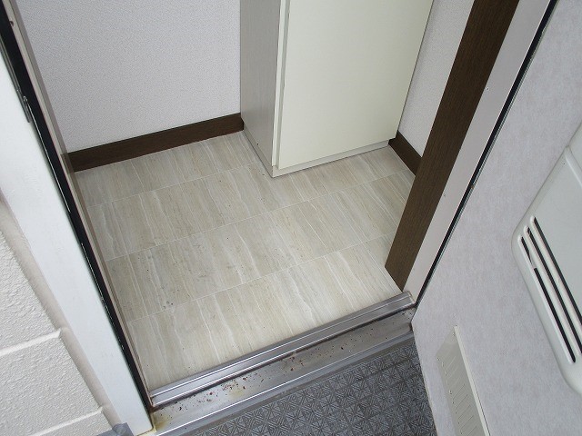 メゾンK 玄関