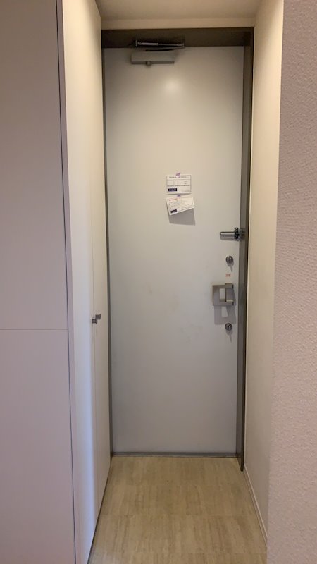 アフェクティオB棟 玄関
